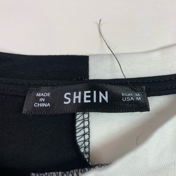 shein black and white mismatched graphic crop top - Picture 2 of 3